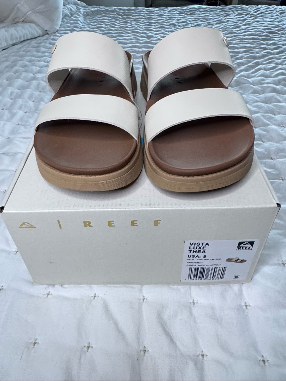 NWT Reef Sandals Cream Vista Luxe Thea Size 8 Women's Cushion Comfort NEW